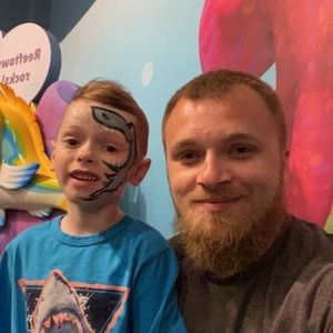 Meet your Posher, Troy